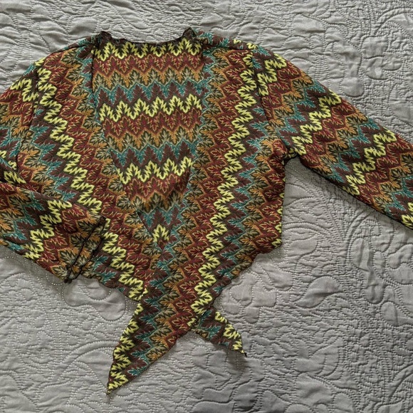 BOHO TIED CROP TOP - Picture 1 of 2